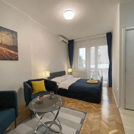 Studio 32 - Bright & New Studio At City Center
